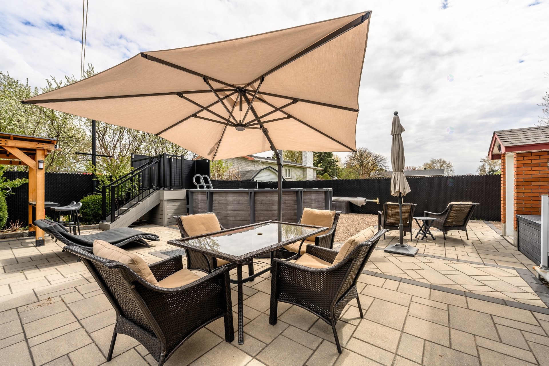 









2175


Rue Tremblay

,
Longueuil (Saint-Hubert),




QC
J3Y4B8

