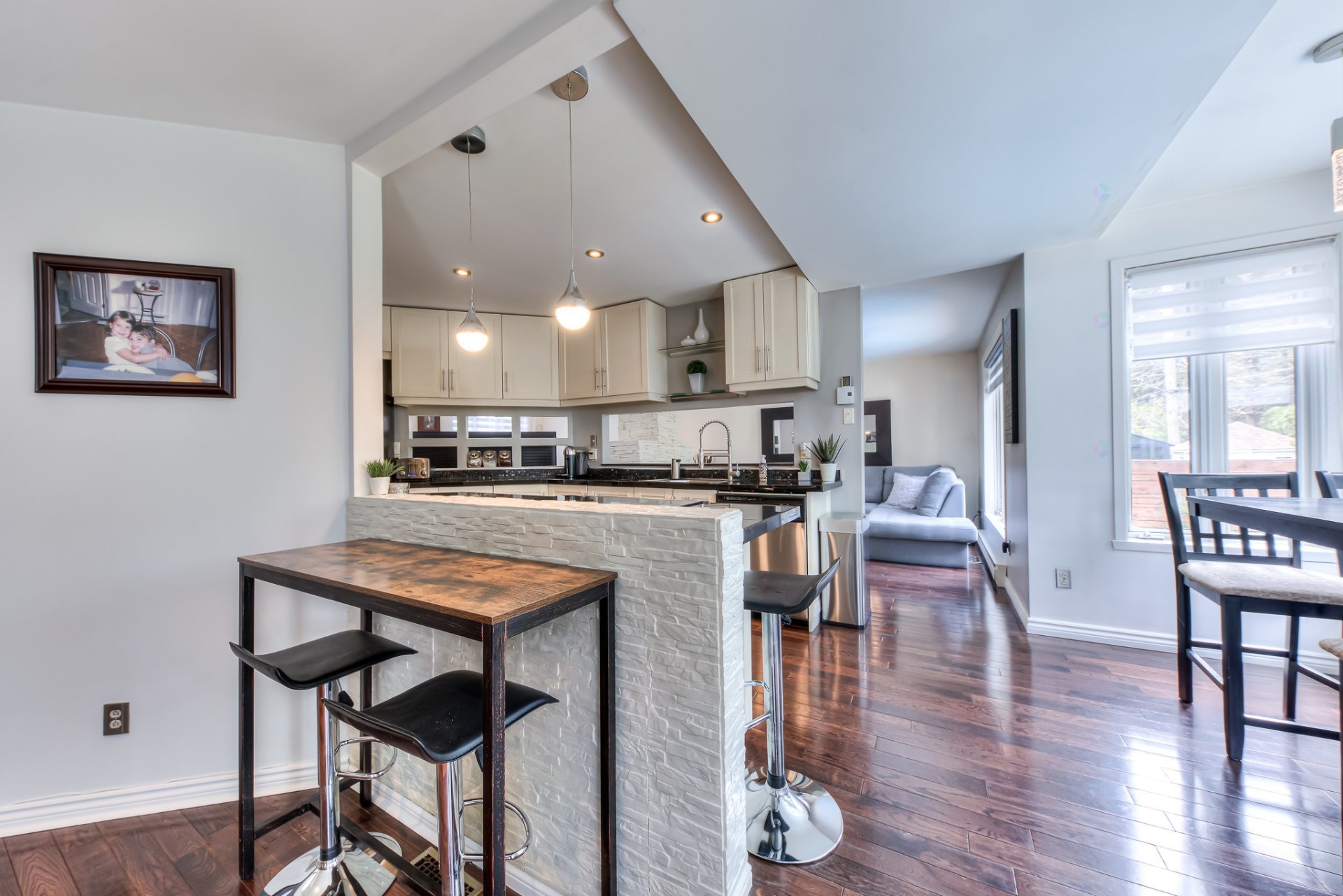 









1635


Rue Delage

,
Boisbriand,




QC
J7G3A9

