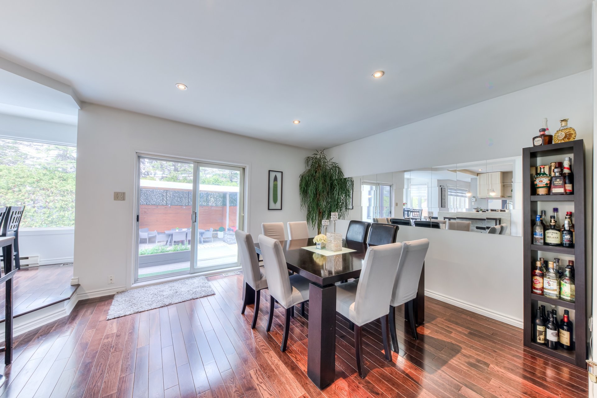 









1635


Rue Delage

,
Boisbriand,




QC
J7G3A9


