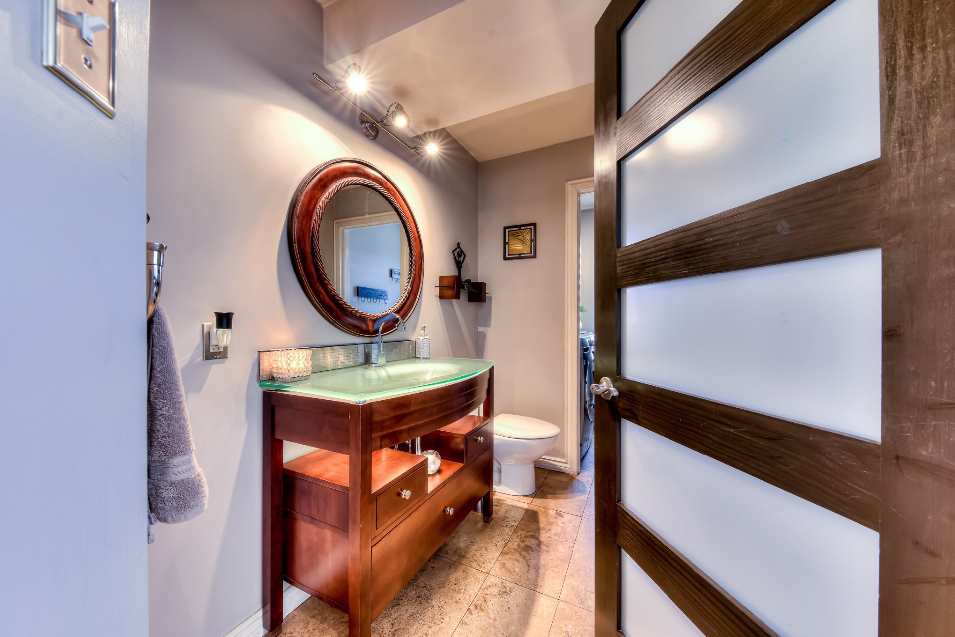 









1635


Rue Delage

,
Boisbriand,




QC
J7G3A9

