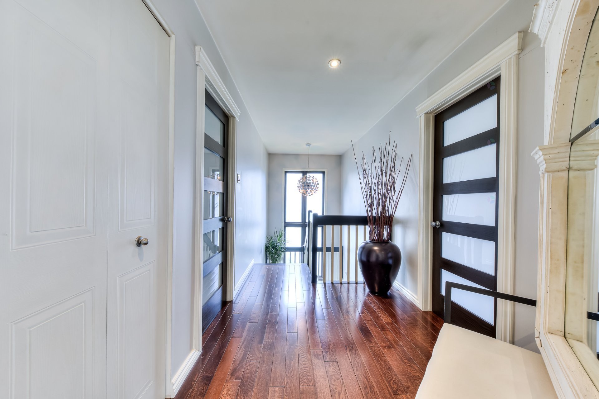 









1635


Rue Delage

,
Boisbriand,




QC
J7G3A9

