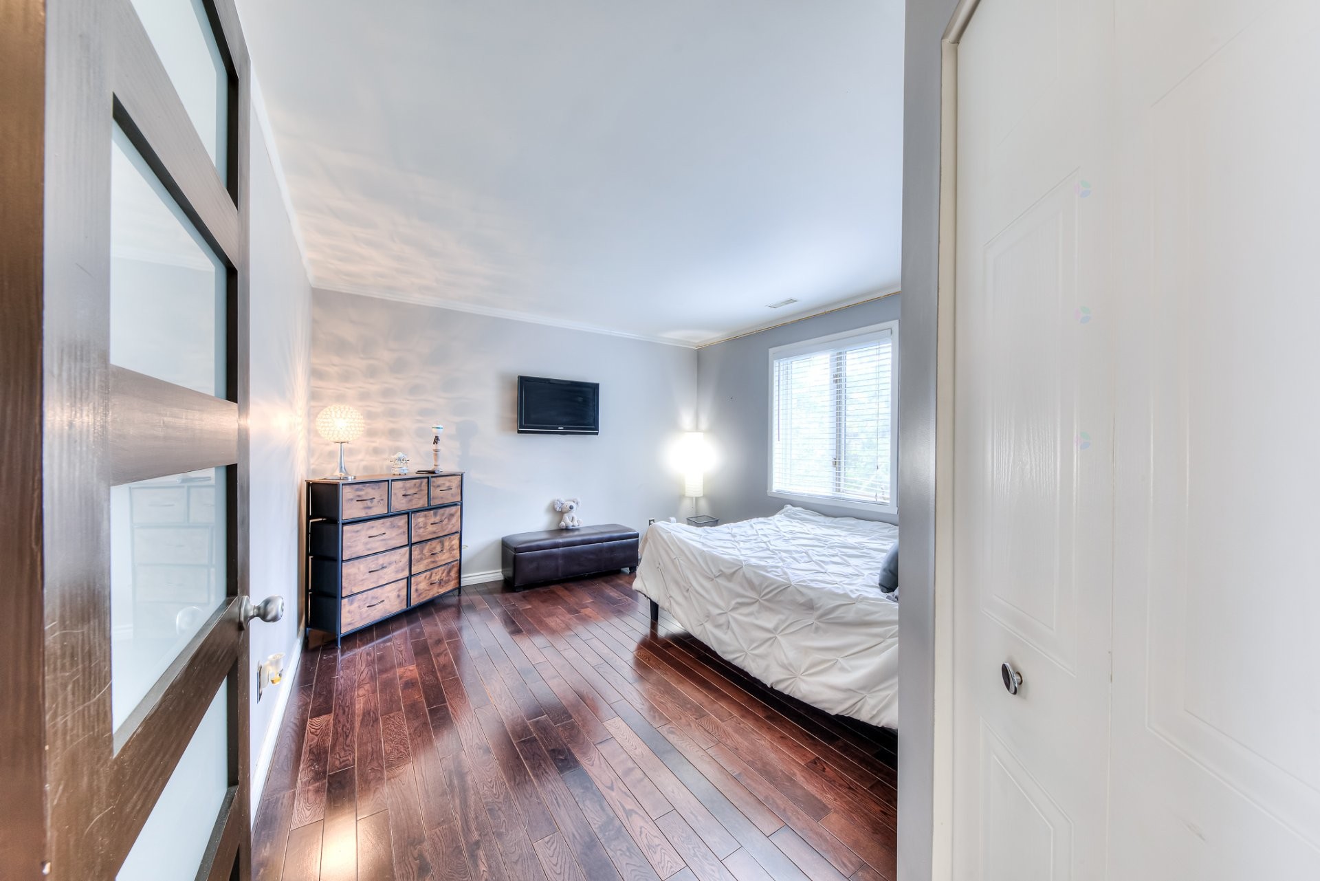 









1635


Rue Delage

,
Boisbriand,




QC
J7G3A9

