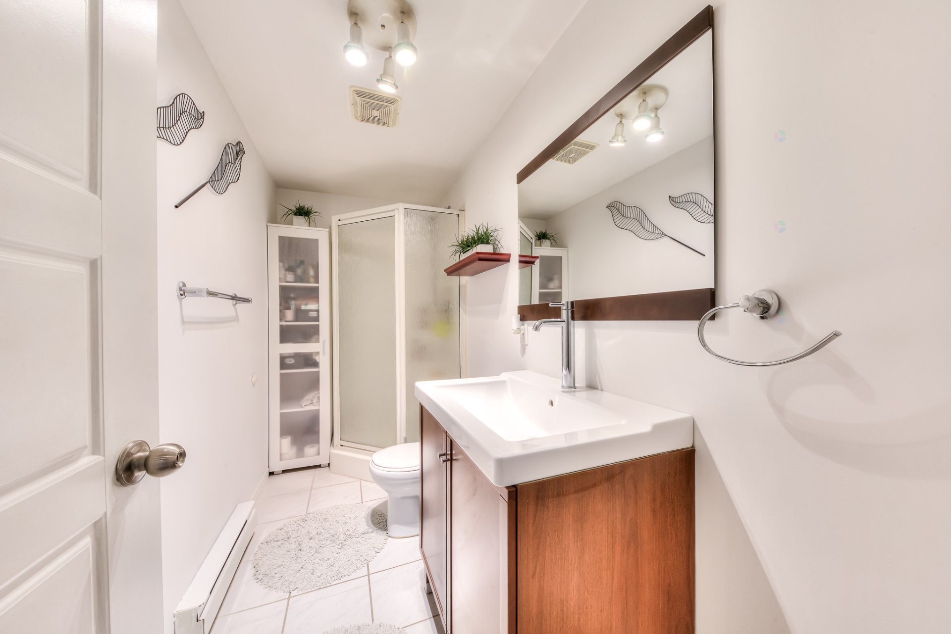 









1635


Rue Delage

,
Boisbriand,




QC
J7G3A9

