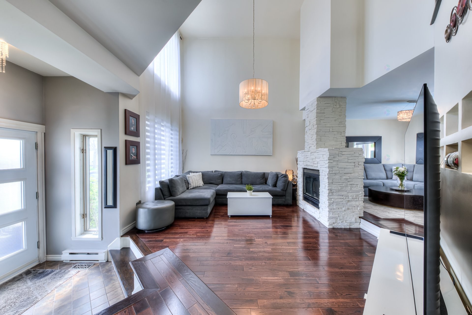 









1635


Rue Delage

,
Boisbriand,




QC
J7G3A9

