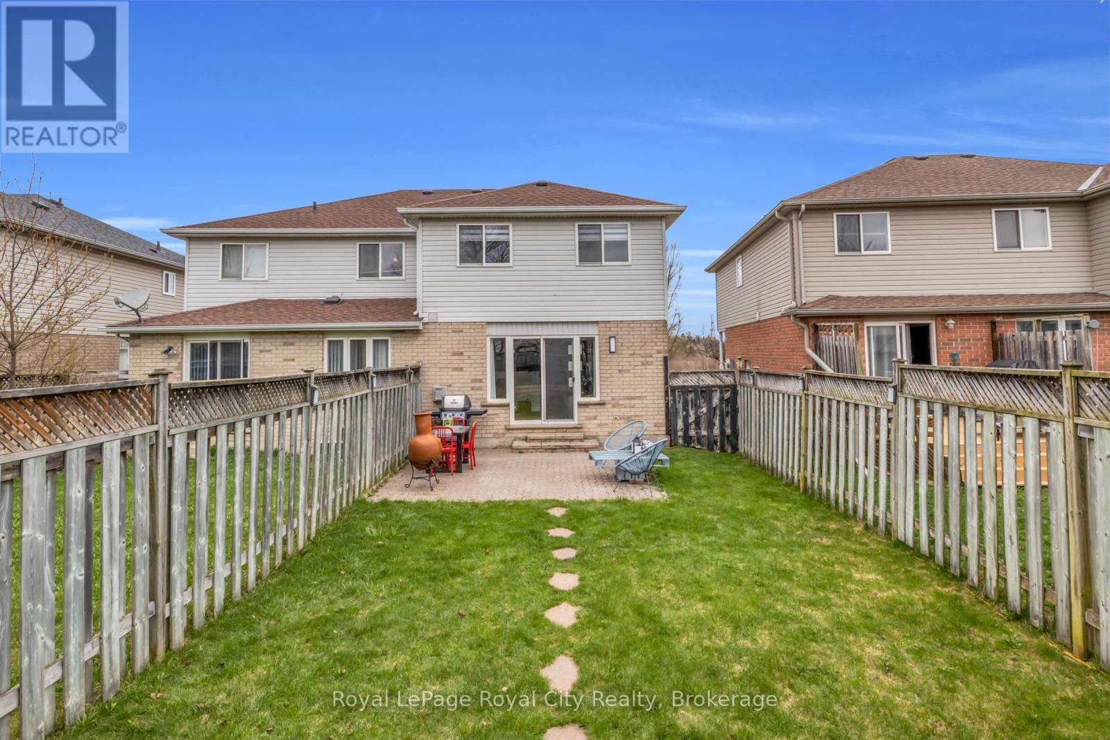 












155 STEPHANIE DRIVE

,
Guelph (Willow West/Sugarbush/West Acres),




Ontario
N1K1X7

