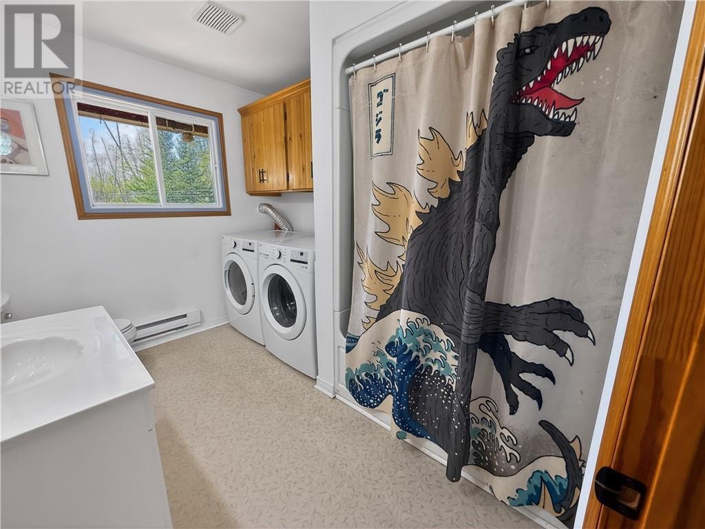 












76 Lilly Crescent

,
Kagawong, Manitoulin Island,




Ontario
P0P1J0

