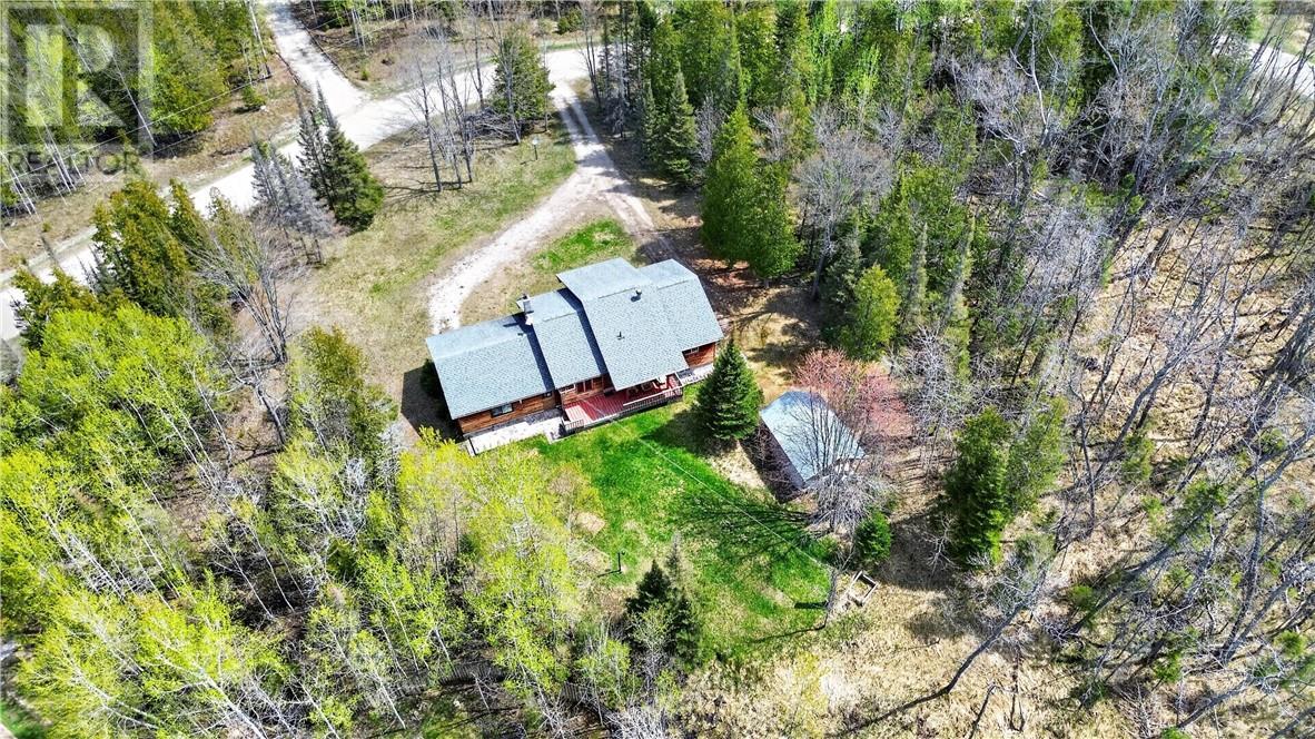 












76 Lilly Crescent

,
Kagawong, Manitoulin Island,




Ontario
P0P1J0

