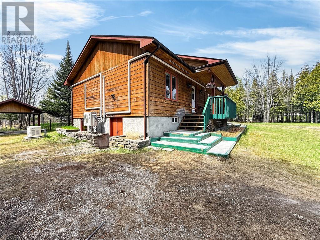 












76 Lilly Crescent

,
Kagawong, Manitoulin Island,




Ontario
P0P1J0

