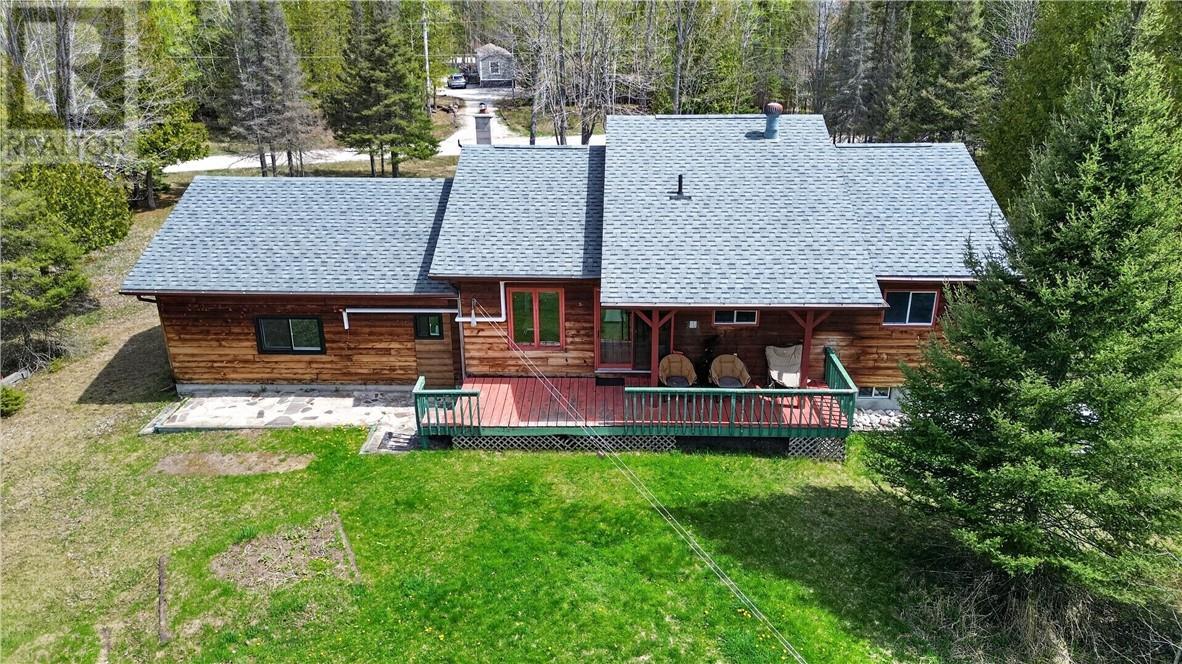 












76 Lilly Crescent

,
Kagawong, Manitoulin Island,




Ontario
P0P1J0

