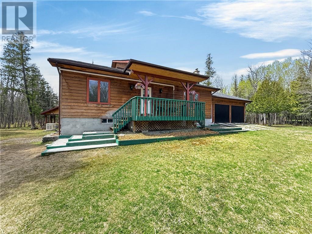 












76 Lilly Crescent

,
Kagawong, Manitoulin Island,




Ontario
P0P1J0

