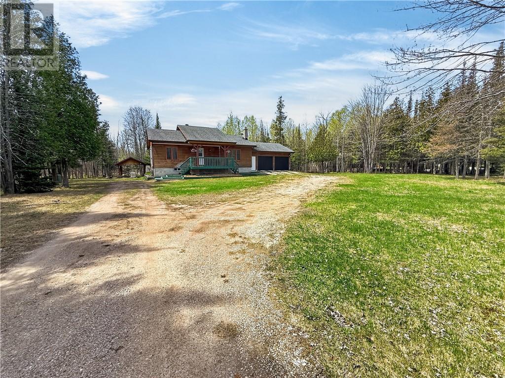 












76 Lilly Crescent

,
Kagawong, Manitoulin Island,




Ontario
P0P1J0

