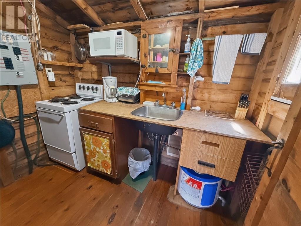 












238 Lonesome Pine Trail

,
Tehkummah, Manitoulin Island,




Ontario
P0P2C0

