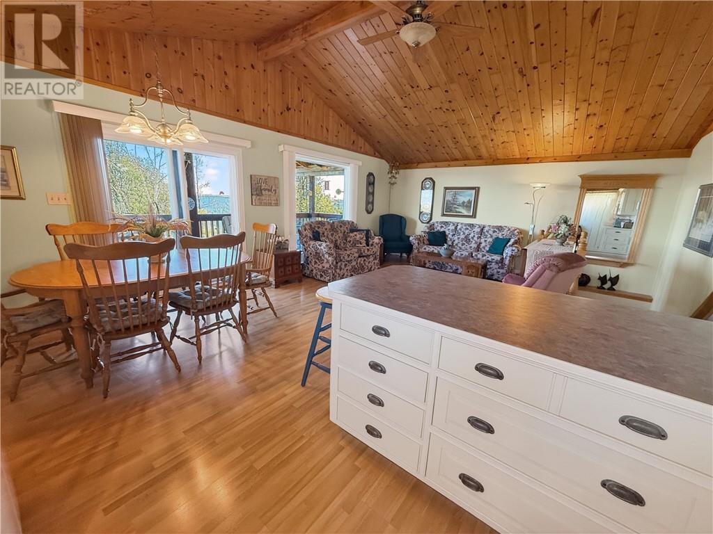 












238 Lonesome Pine Trail

,
Tehkummah, Manitoulin Island,




Ontario
P0P2C0

