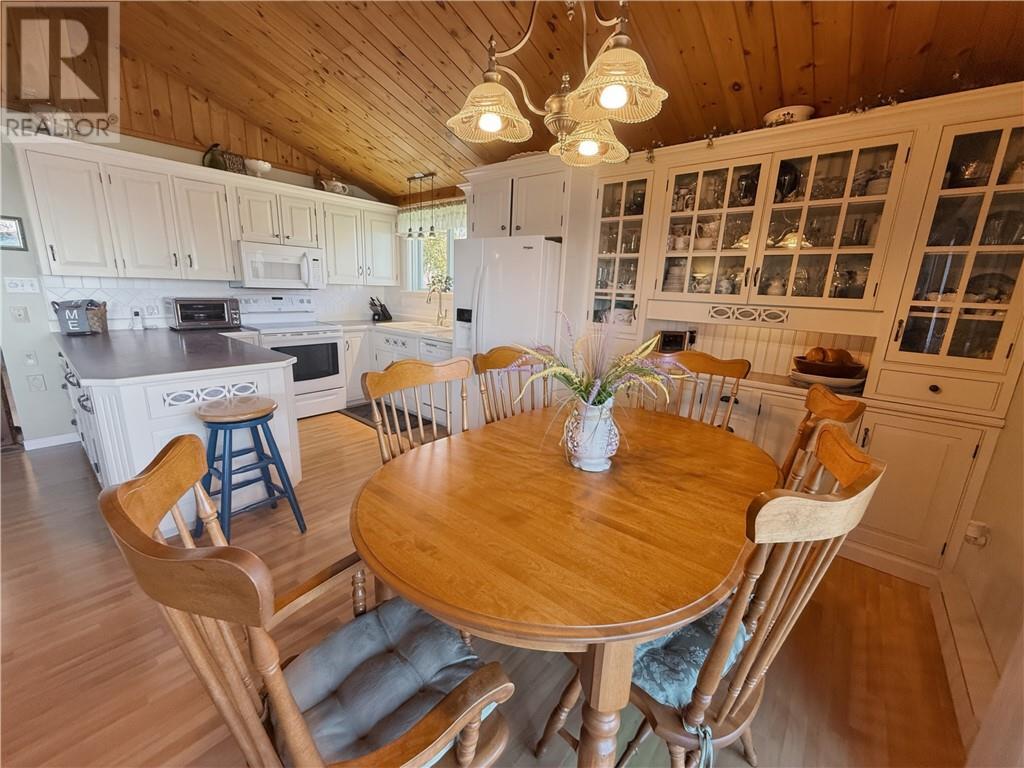 












238 Lonesome Pine Trail

,
Tehkummah, Manitoulin Island,




Ontario
P0P2C0

