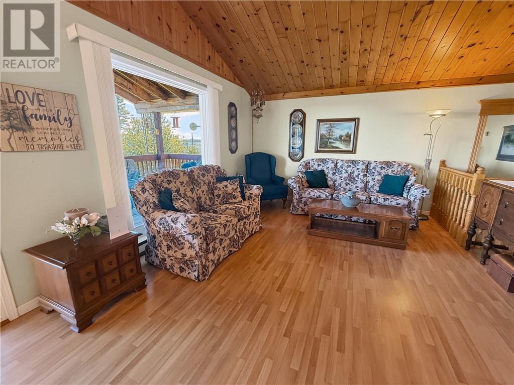 












238 Lonesome Pine Trail

,
Tehkummah, Manitoulin Island,




Ontario
P0P2C0

