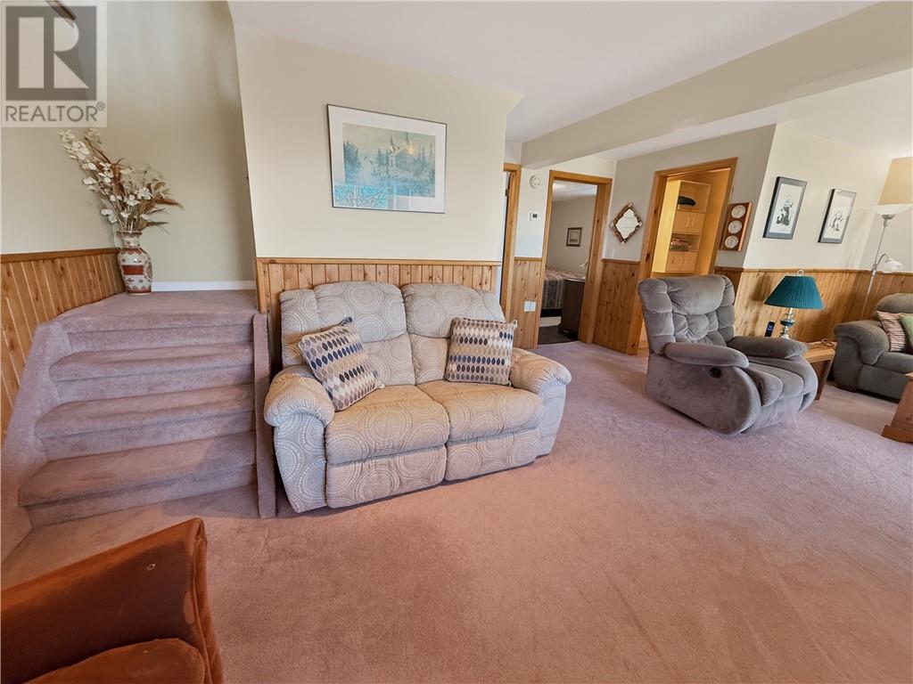 












238 Lonesome Pine Trail

,
Tehkummah, Manitoulin Island,




Ontario
P0P2C0

