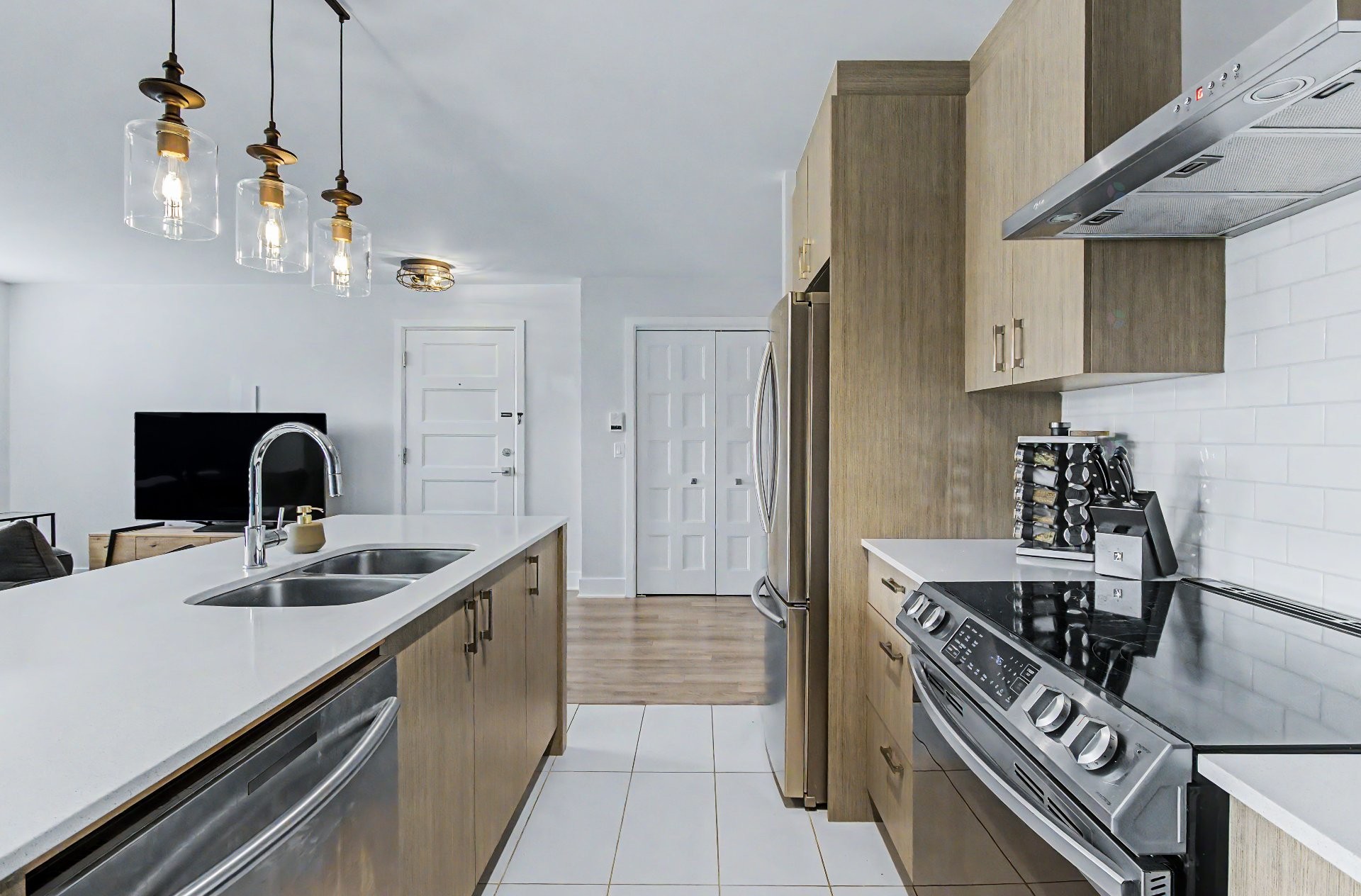 









545


Boul. Clairevue O.

, 102,
Saint-Bruno-de-Montarville,




QC
J3V6B2


