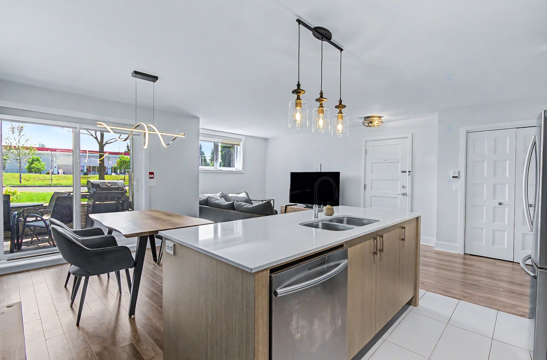 









545


Boul. Clairevue O.

, 102,
Saint-Bruno-de-Montarville,




QC
J3V6B2

