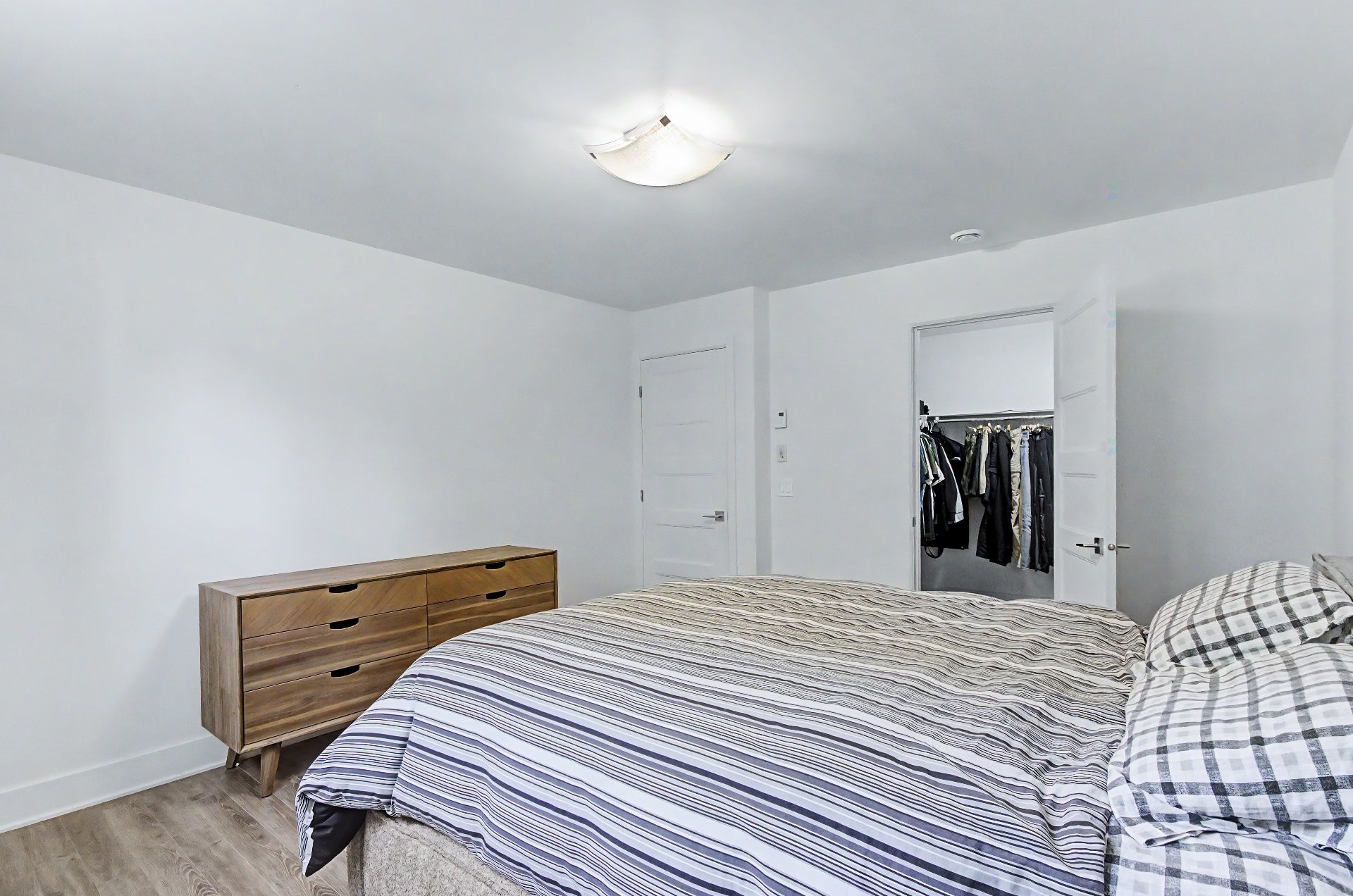 









545


Boul. Clairevue O.

, 102,
Saint-Bruno-de-Montarville,




QC
J3V6B2

