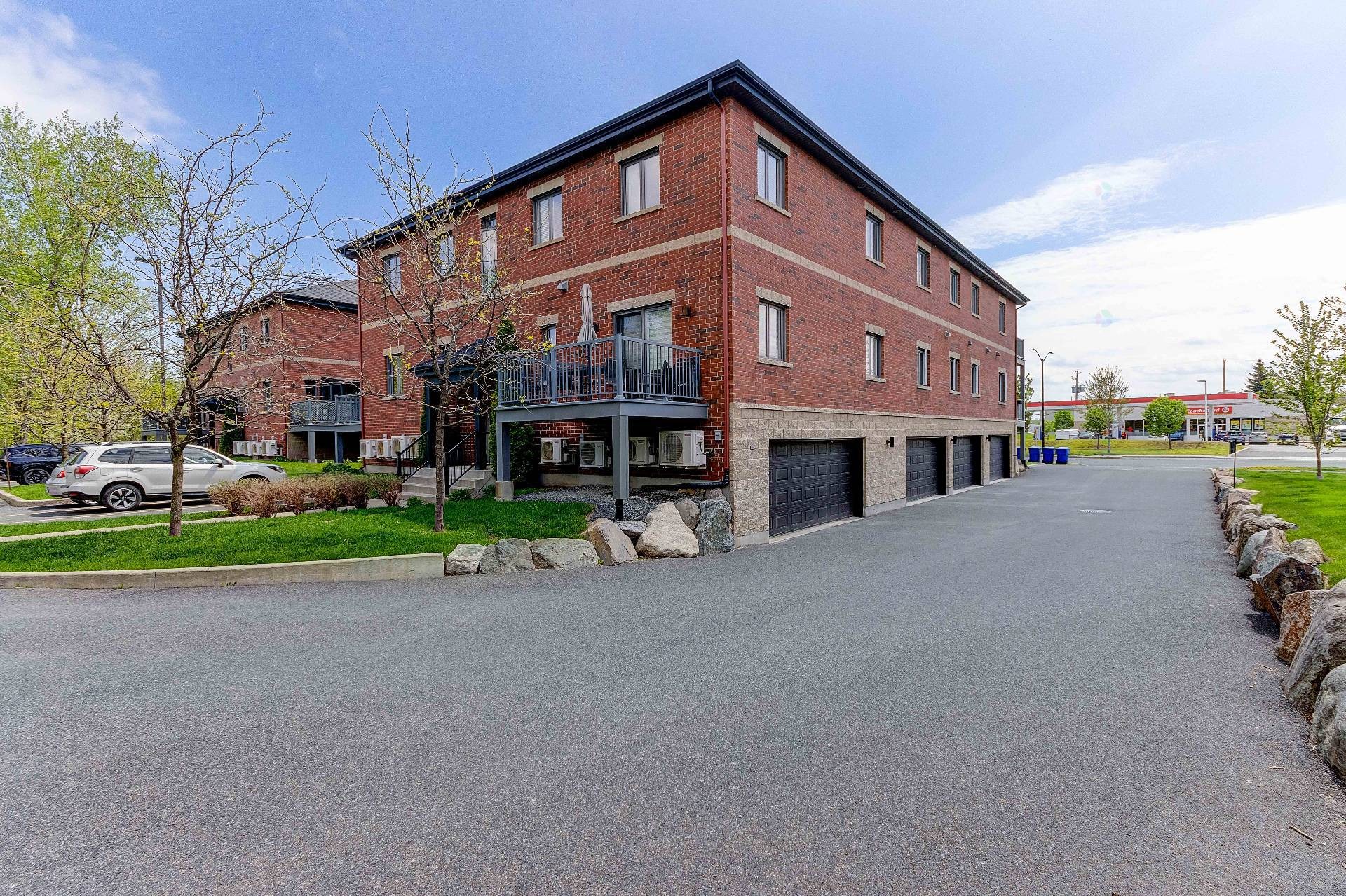 









545


Boul. Clairevue O.

, 102,
Saint-Bruno-de-Montarville,




QC
J3V6B2

