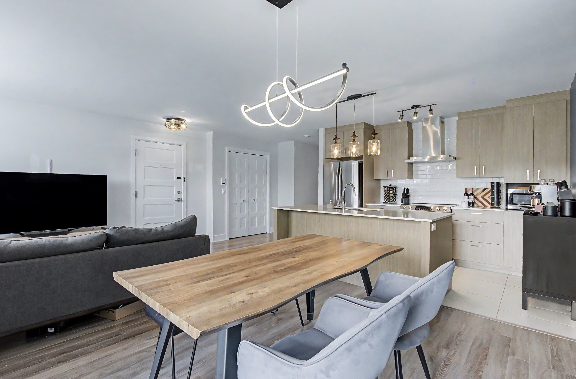









545


Boul. Clairevue O.

, 102,
Saint-Bruno-de-Montarville,




QC
J3V6B2

