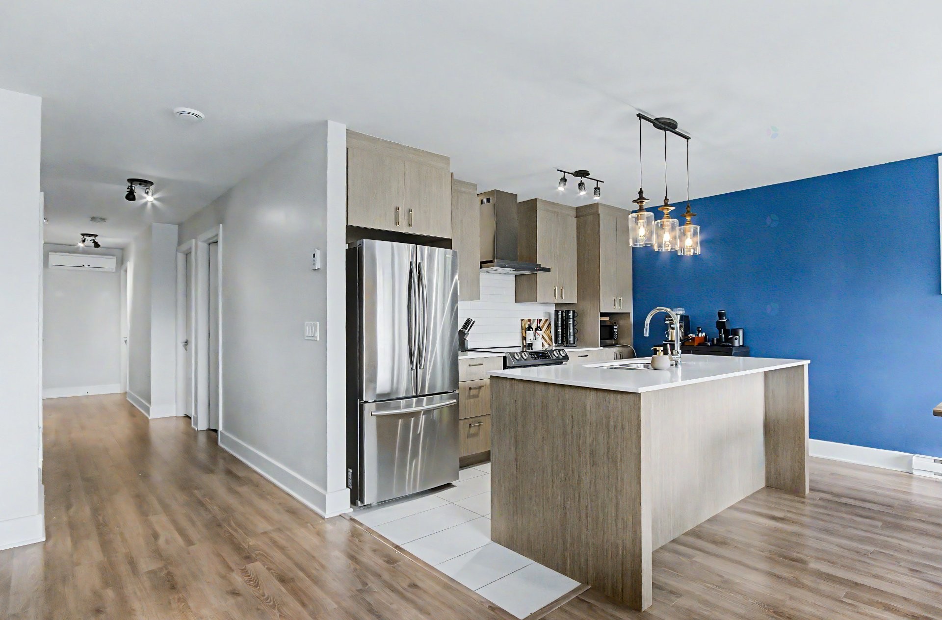 









545


Boul. Clairevue O.

, 102,
Saint-Bruno-de-Montarville,




QC
J3V6B2

