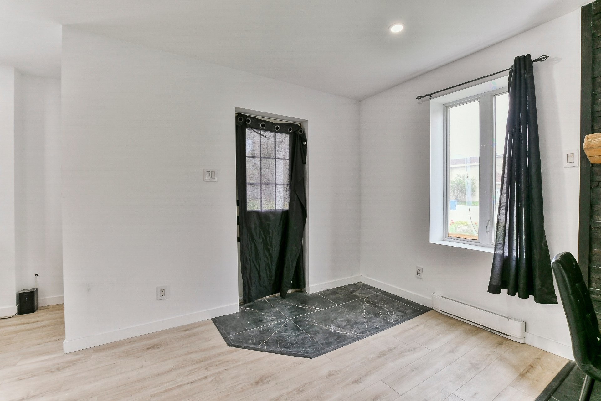 









7


Rue Masson

,
Saint-Roch-de-l'Achigan,




QC
J0K3H0

