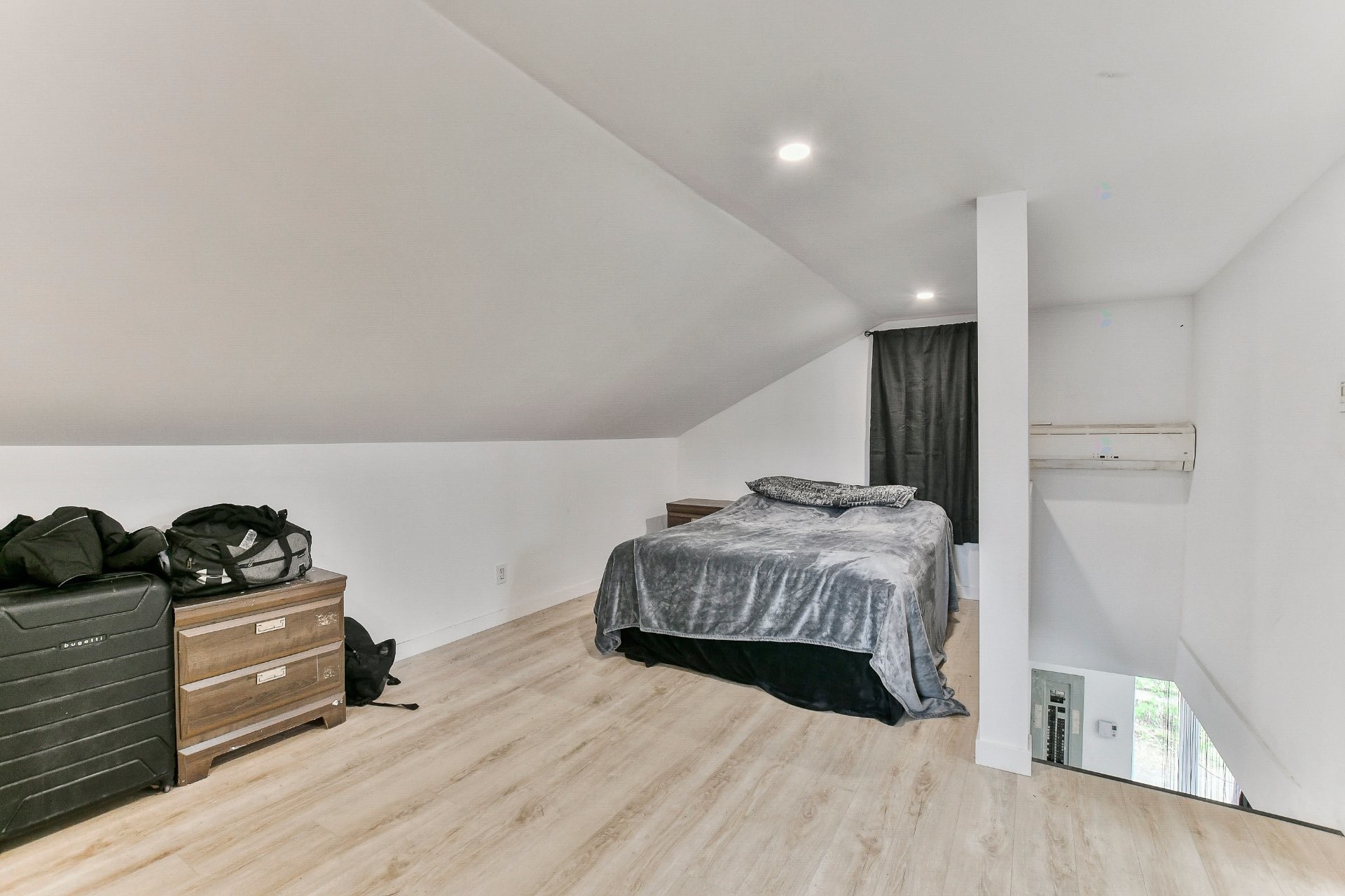 









7


Rue Masson

,
Saint-Roch-de-l'Achigan,




QC
J0K3H0

