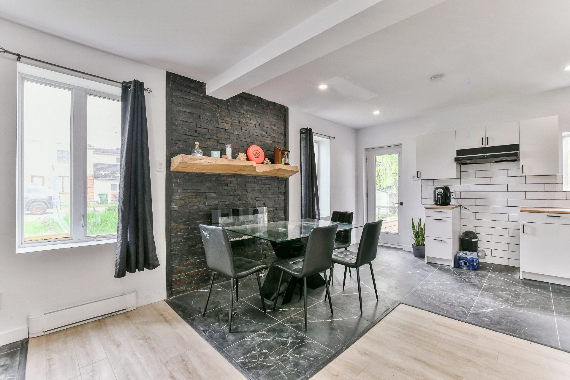 









7


Rue Masson

,
Saint-Roch-de-l'Achigan,




QC
J0K3H0

