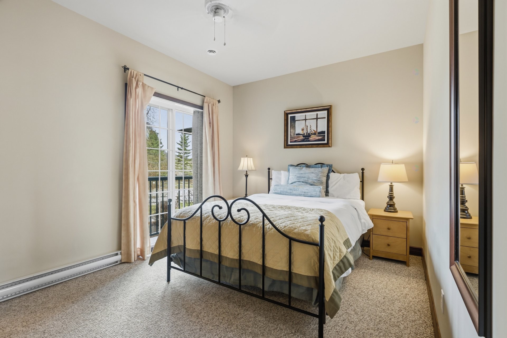 









300


Rue du Mont-Plaisant

, 4,
Mont-Tremblant,




QC
J8E1L2

