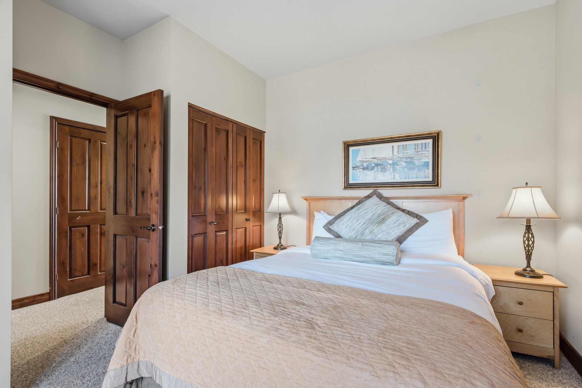 









300


Rue du Mont-Plaisant

, 4,
Mont-Tremblant,




QC
J8E1L2

