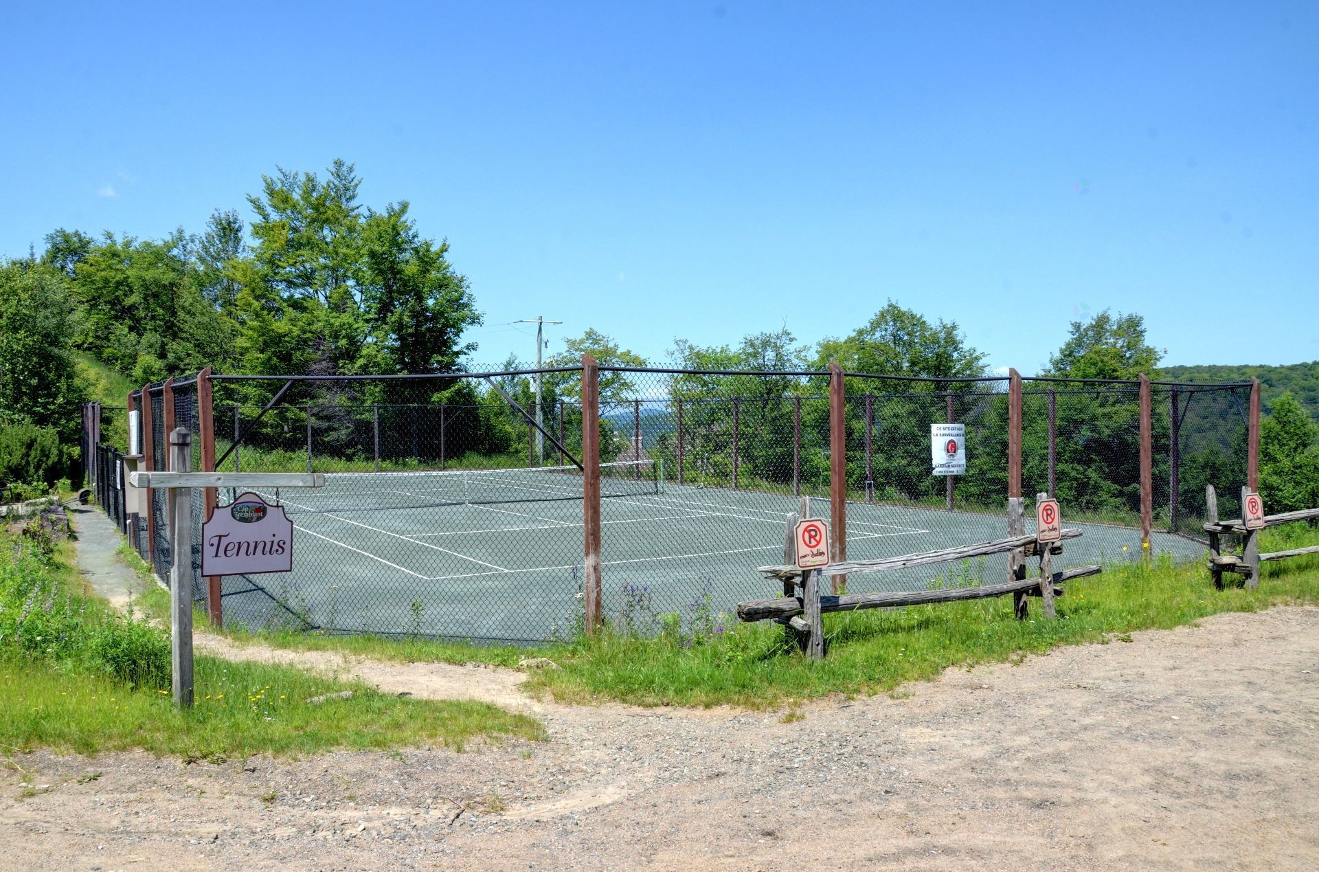 









300


Rue du Mont-Plaisant

, 4,
Mont-Tremblant,




QC
J8E1L2

