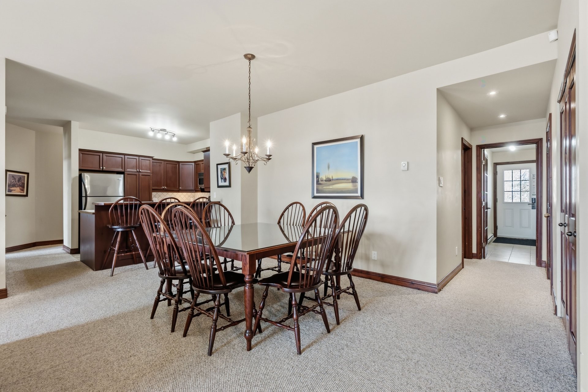 









300


Rue du Mont-Plaisant

, 4,
Mont-Tremblant,




QC
J8E1L2

