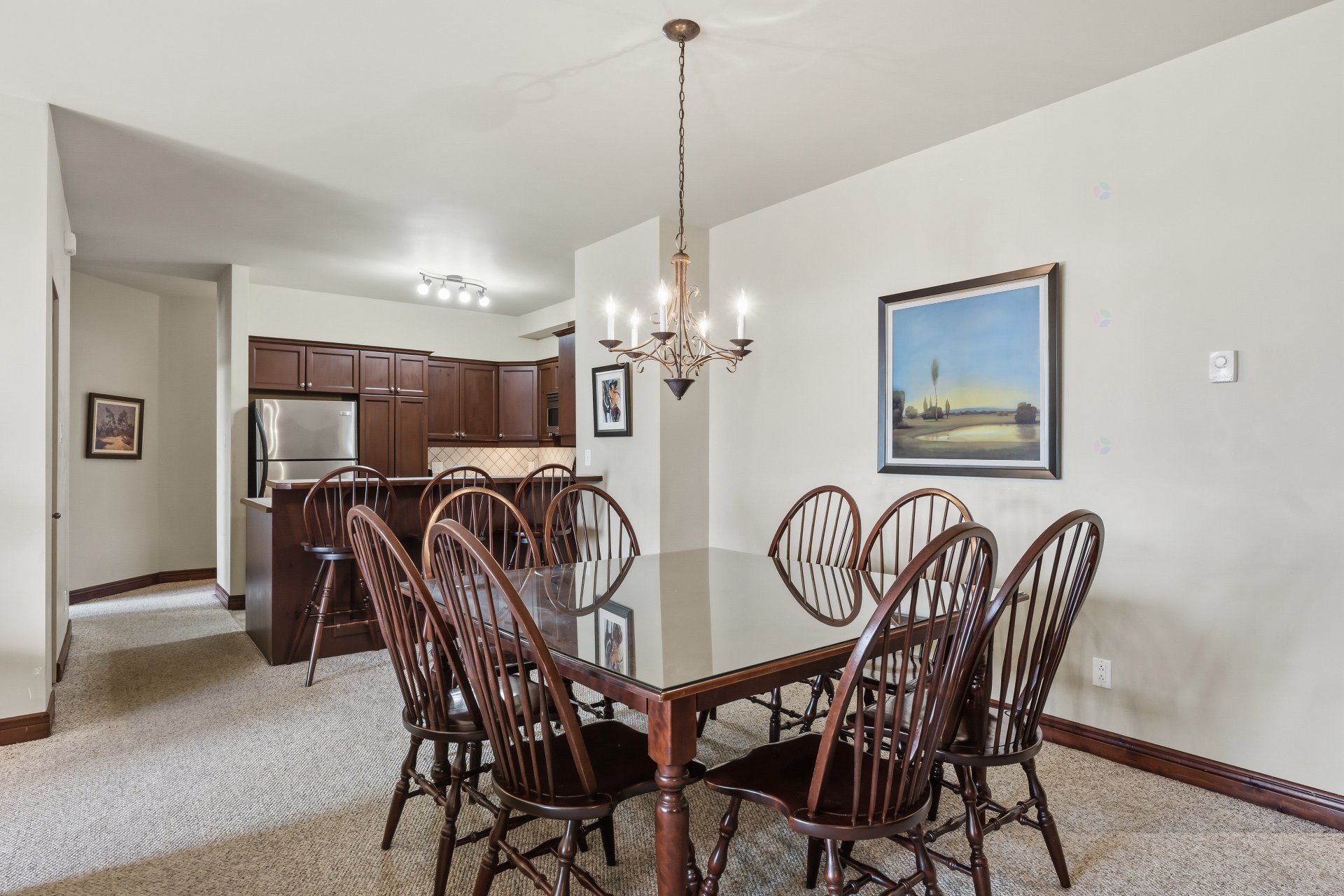 









300


Rue du Mont-Plaisant

, 4,
Mont-Tremblant,




QC
J8E1L2

