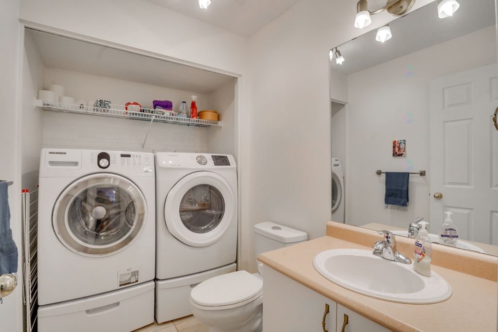 









6


Rue de l'Alouette

,
Gatineau (Hull),




QC
J9A3J4

