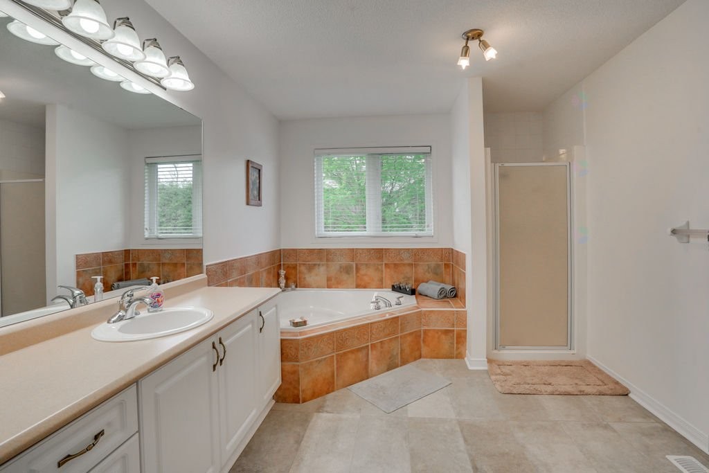 









6


Rue de l'Alouette

,
Gatineau (Hull),




QC
J9A3J4

