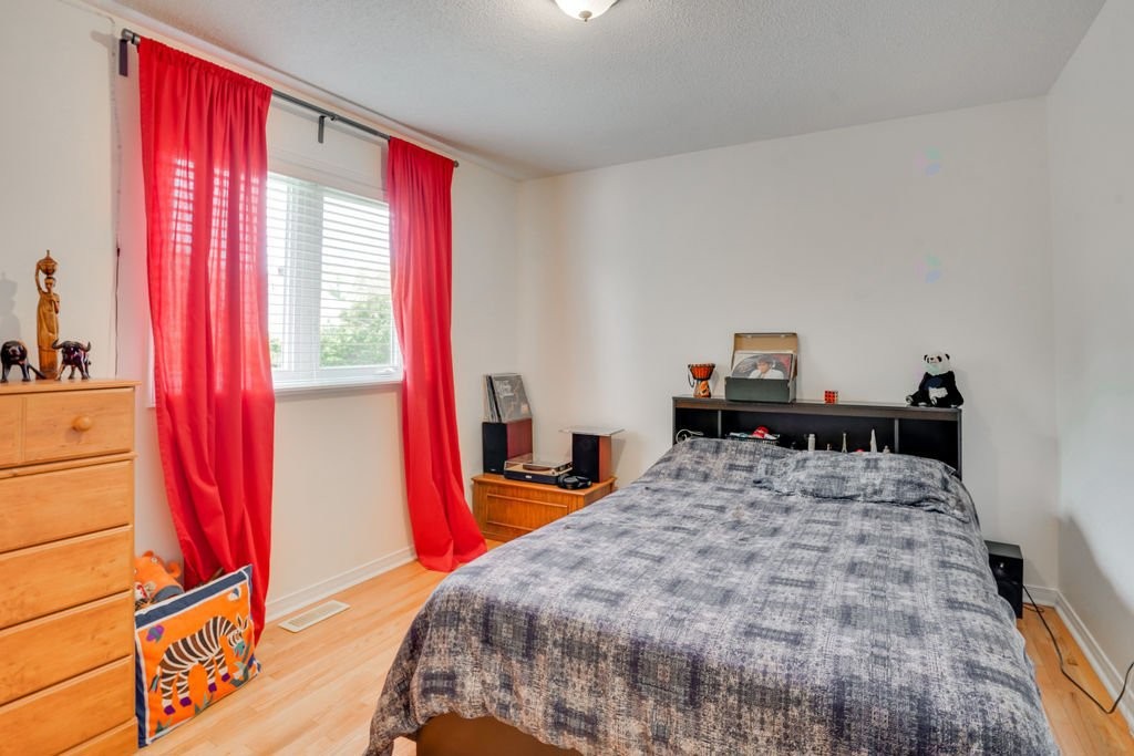 









6


Rue de l'Alouette

,
Gatineau (Hull),




QC
J9A3J4

