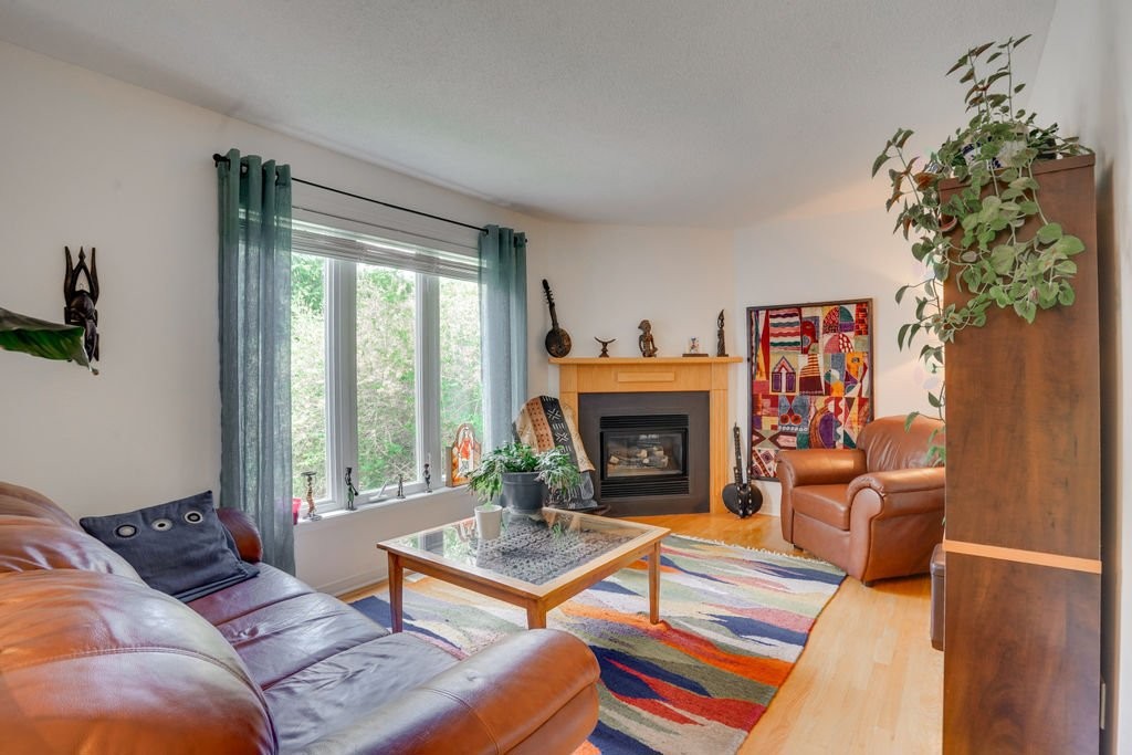 









6


Rue de l'Alouette

,
Gatineau (Hull),




QC
J9A3J4

