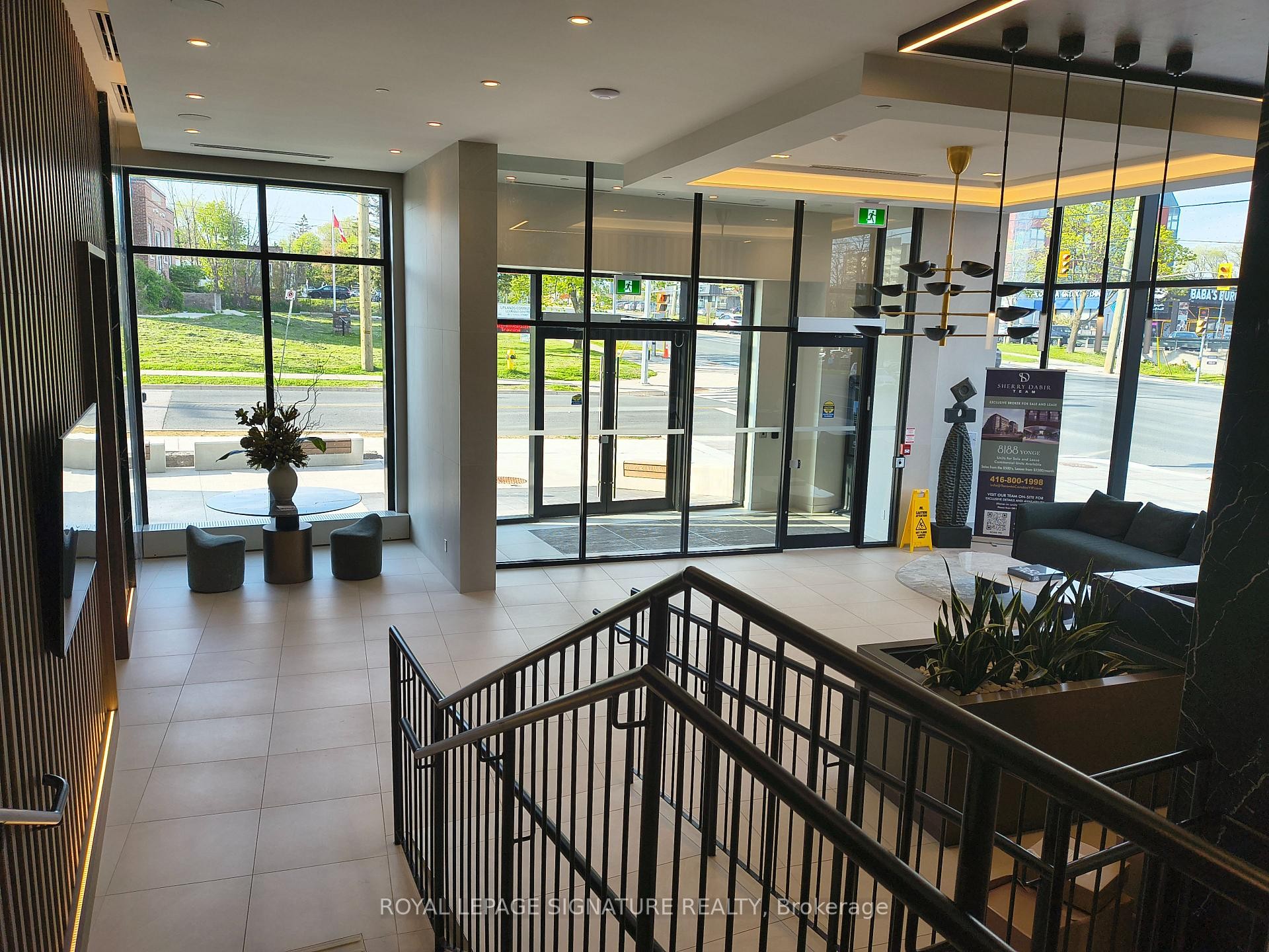 









8188


Yonge

Street, 215,
Vaughan,




ON
L4J 1W5

