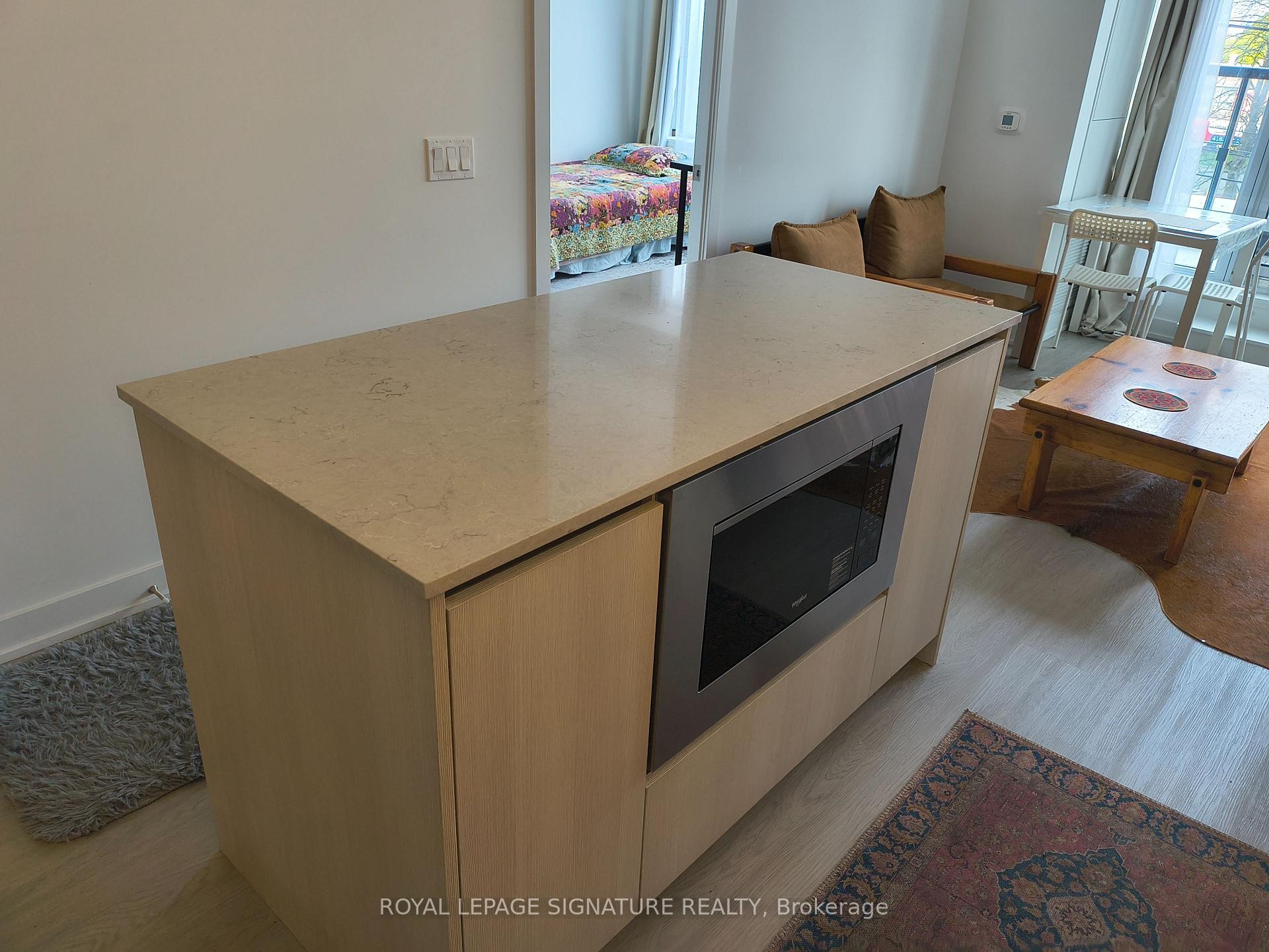









8188


Yonge

Street, 215,
Vaughan,




ON
L4J 1W5

