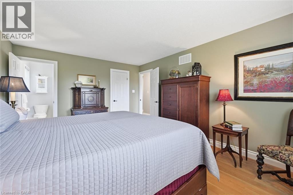 












15 BAYSHORE Court

,
Port Dover,




Ontario
N0A1N7


