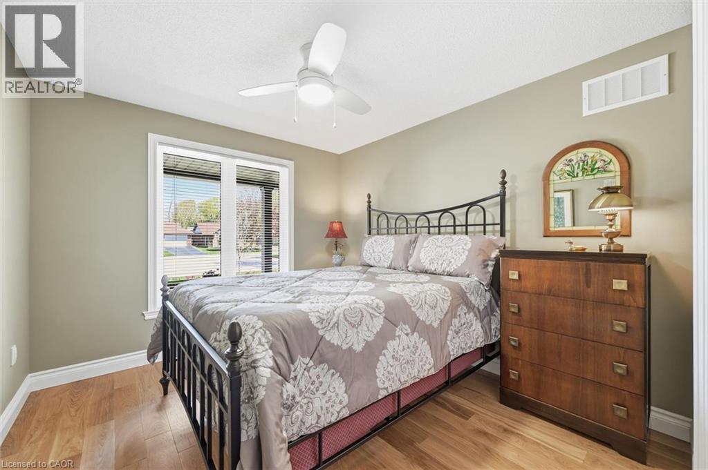












15 BAYSHORE Court

,
Port Dover,




Ontario
N0A1N7

