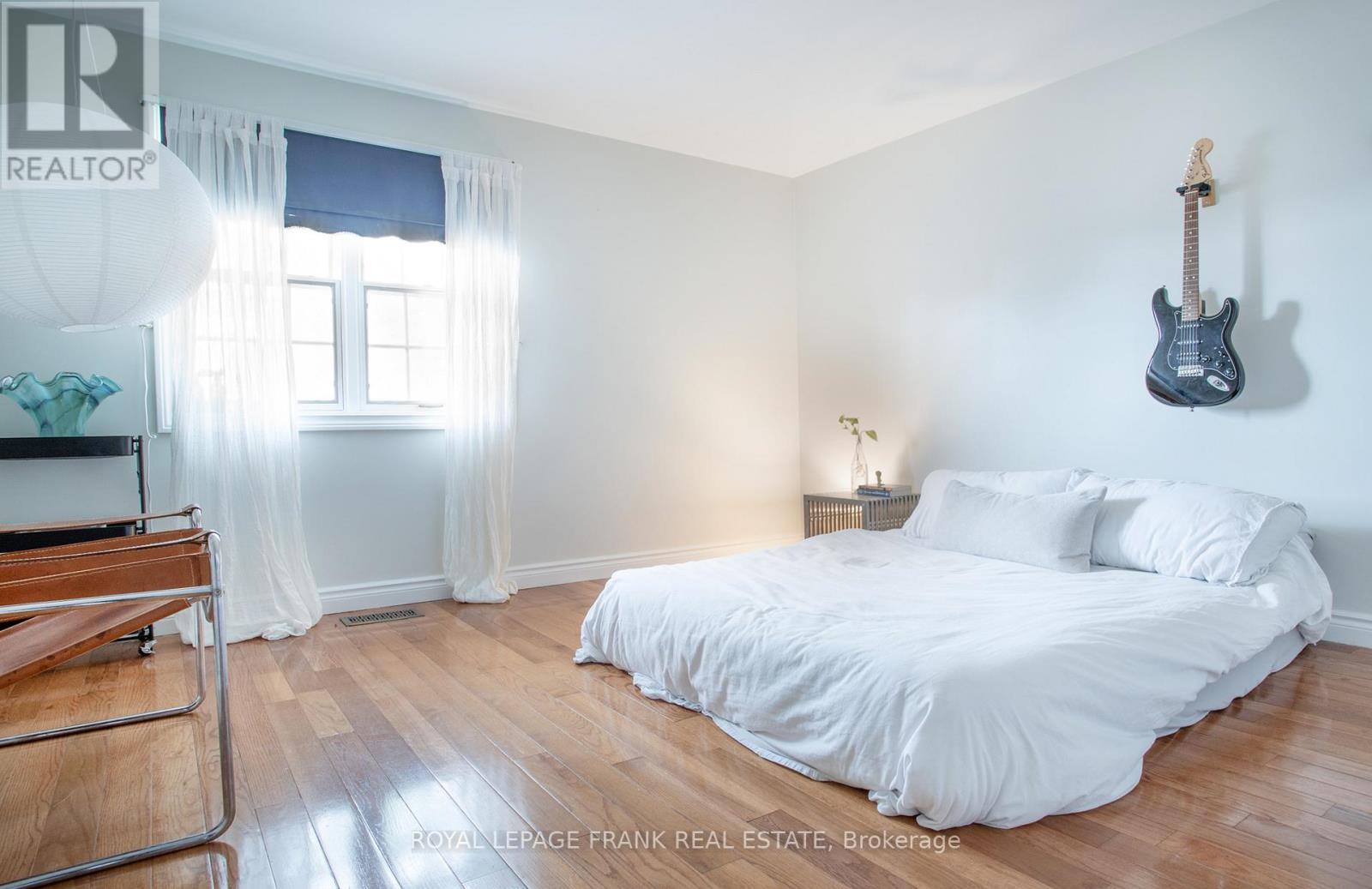 












312 CUMBERLAND COURT

,
Oshawa (Donevan),




Ontario
L1H8E7

