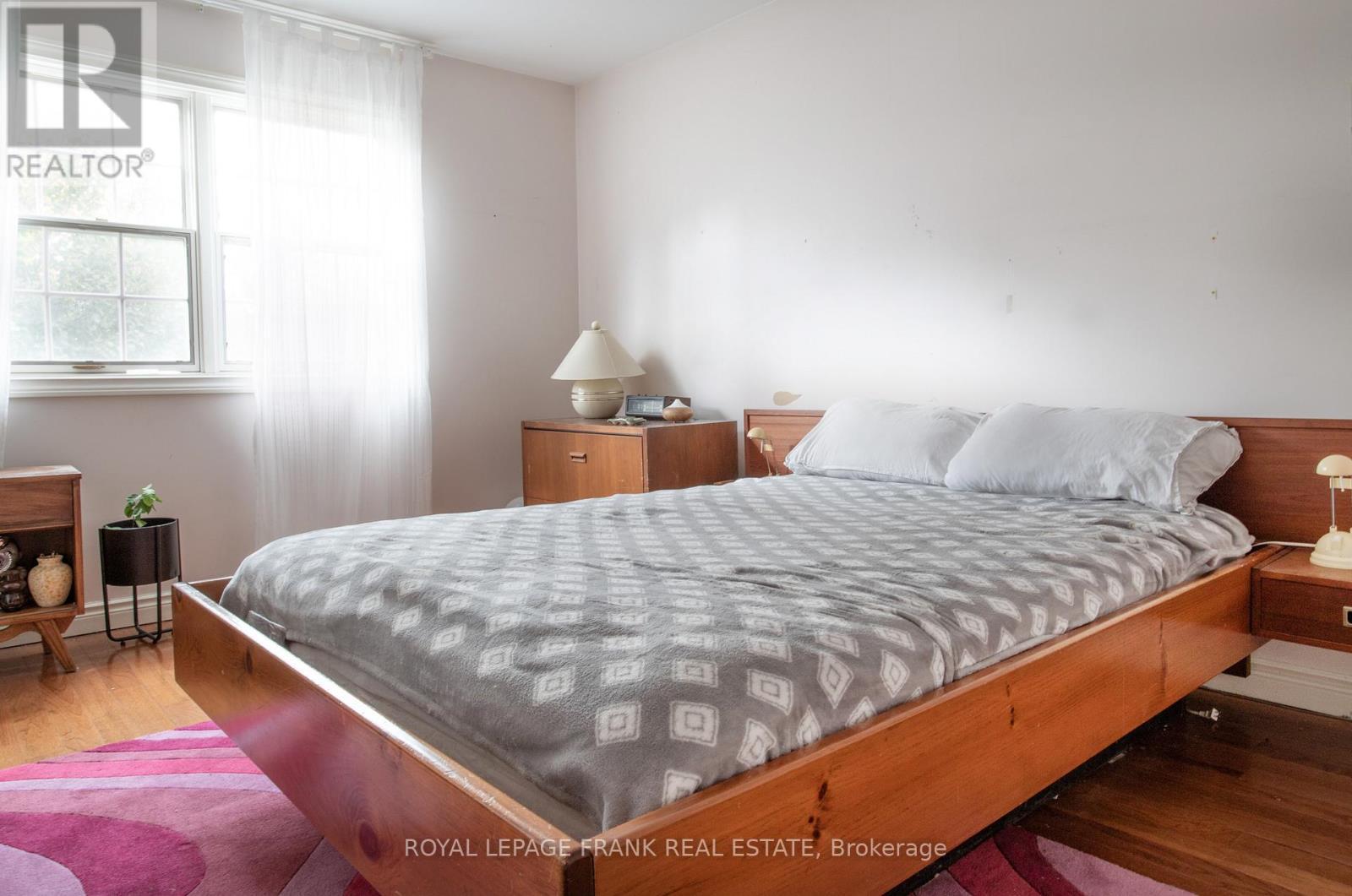 












312 CUMBERLAND COURT

,
Oshawa (Donevan),




Ontario
L1H8E7

