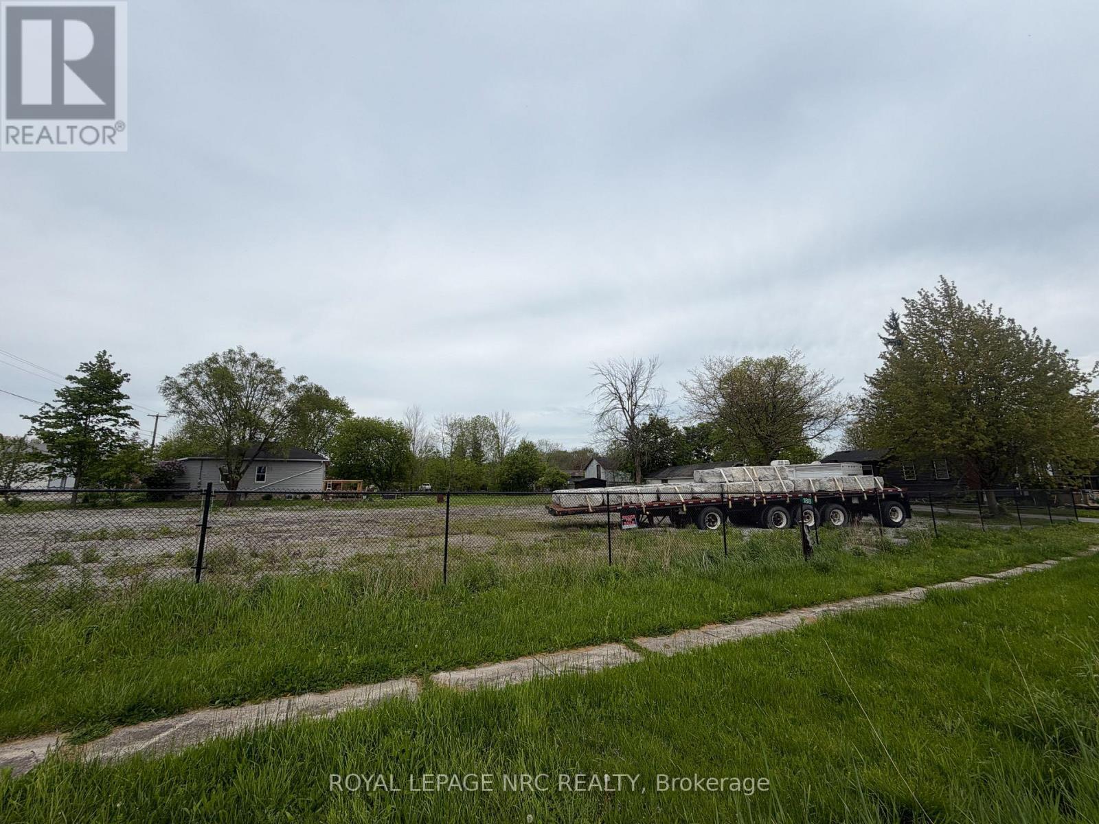 












188 ERIE STREET

,
Haldimand,







Ontario
N0A1L0

