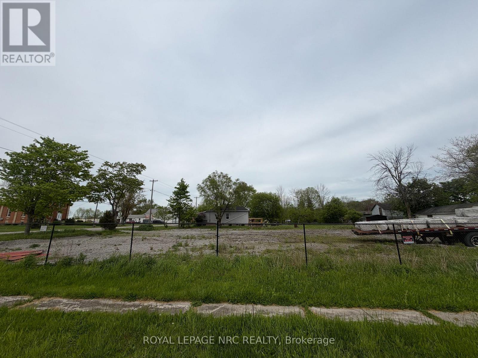 












188 ERIE STREET

,
Haldimand,







Ontario
N0A1L0

