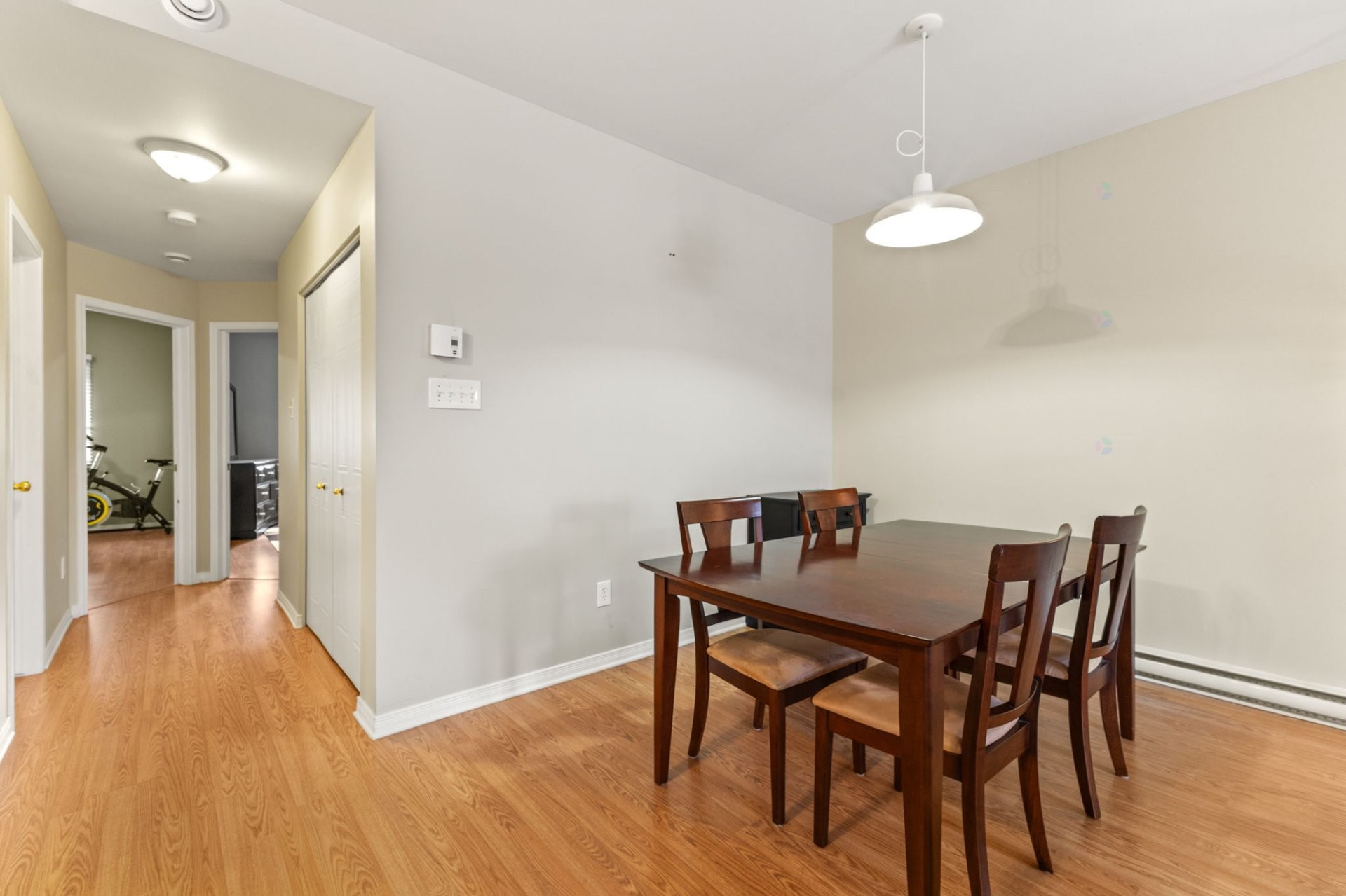 









62


Rue du Zénith

, 2,
Gatineau (Hull),




QC
J9A0A4

