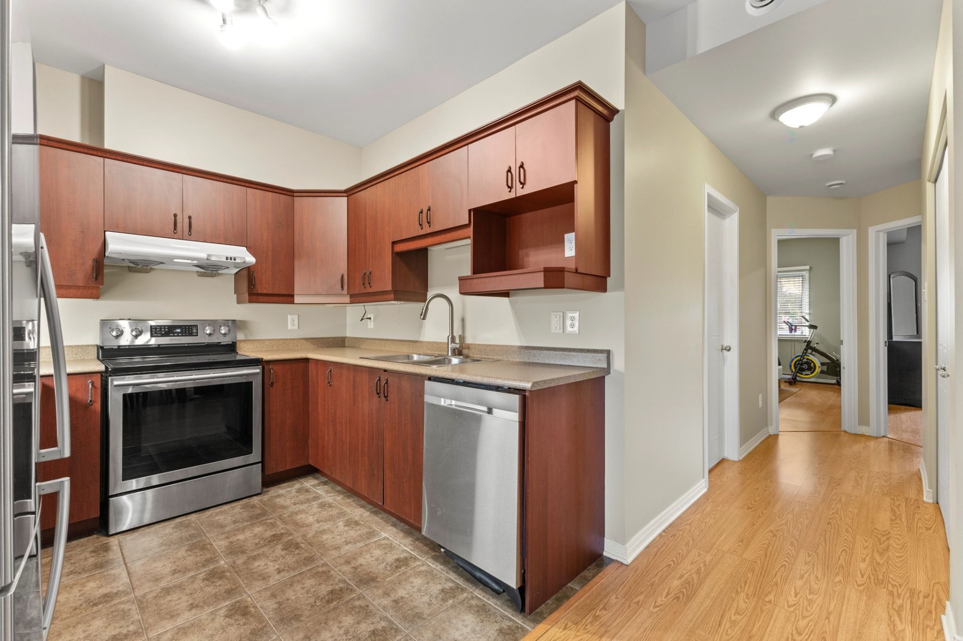 









62


Rue du Zénith

, 2,
Gatineau (Hull),




QC
J9A0A4


