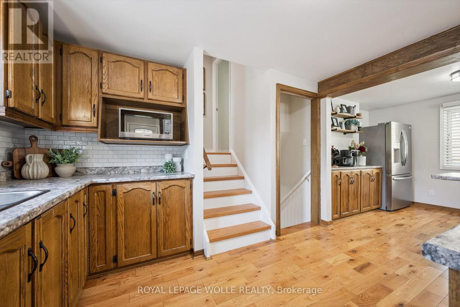 












34 ASPEN CRESCENT

,
Woolwich,




Ontario
N3B1J8

