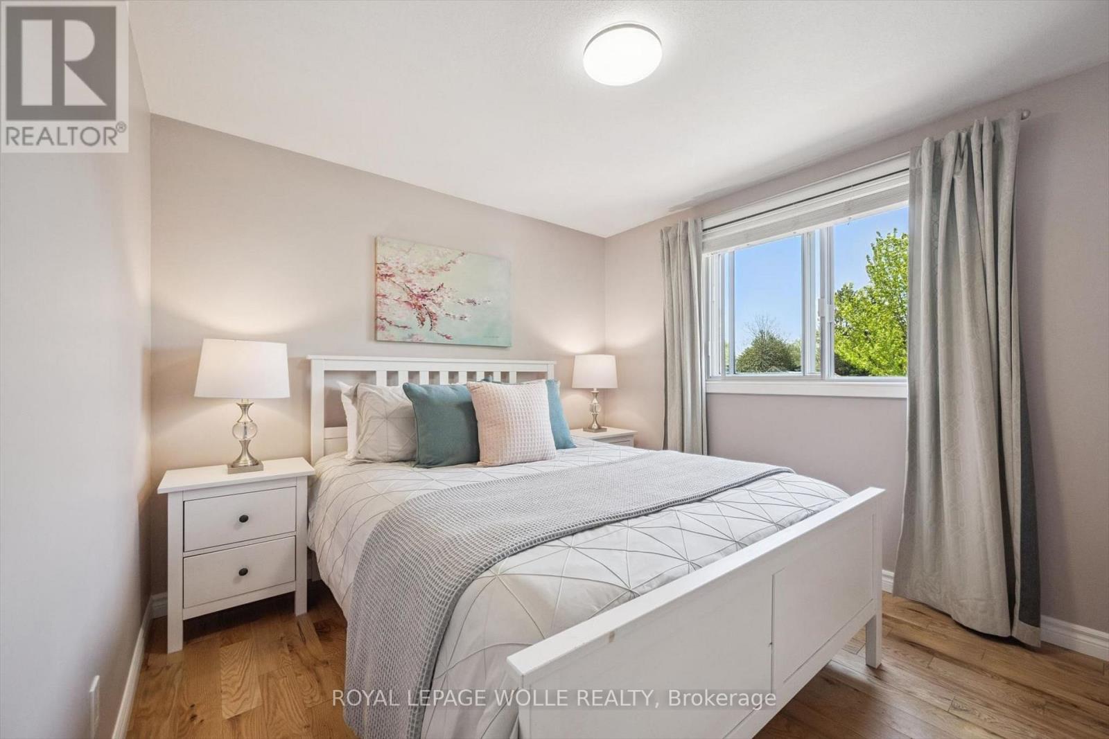 












34 ASPEN CRESCENT

,
Woolwich,




Ontario
N3B1J8


